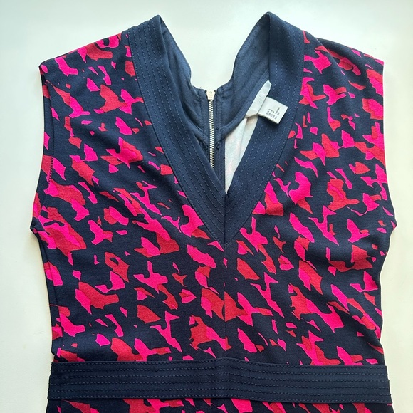 Casual women’s dress - Picture 1 of 4